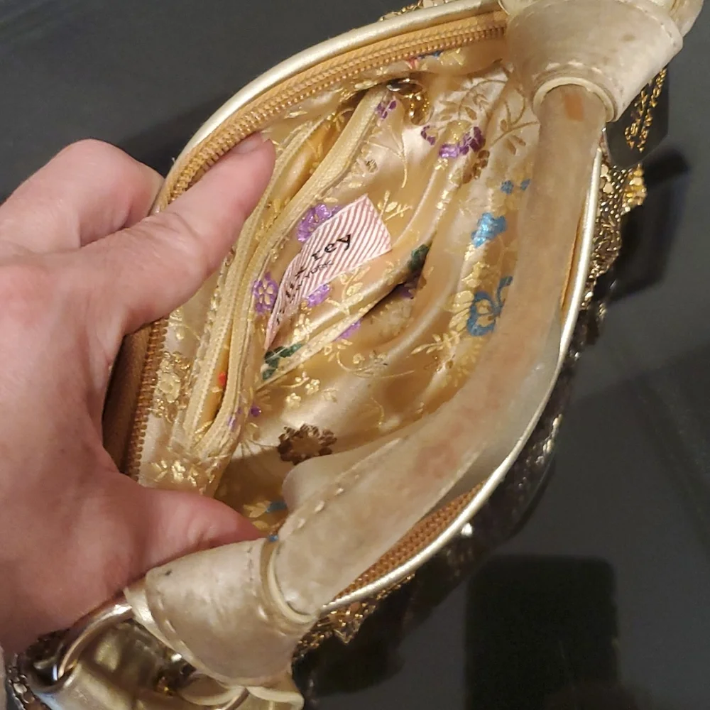 Handbag - Picture 5 of 5